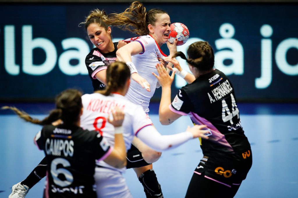 La defensa española fue clave para la victoria (EHF)