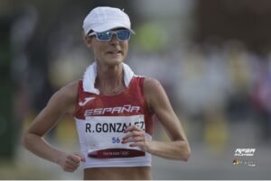 Raquel González durante la carrera (Miguelez Team, RFEA)